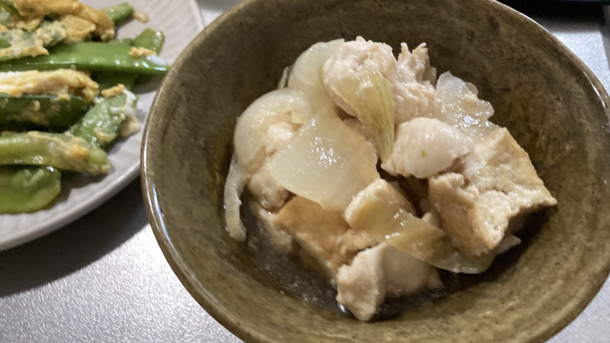 ヘルシーに！鶏むね肉と厚揚げの煮物