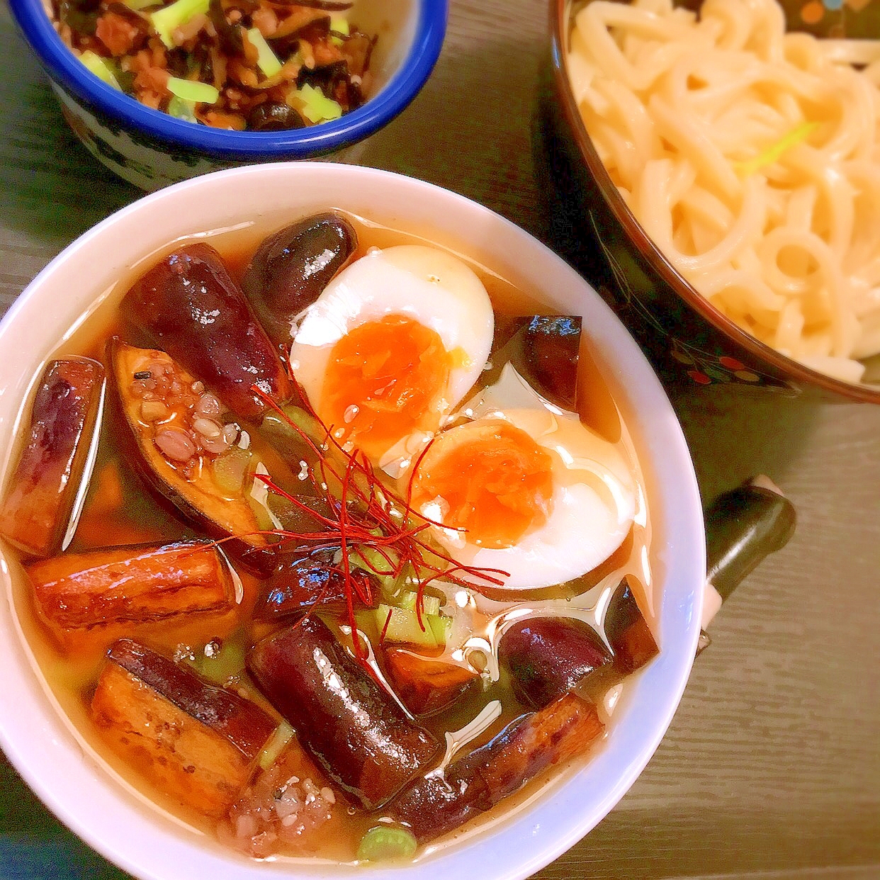 ラーメン残り汁リサイクル！茄子と雑穀のつけ麺だれ