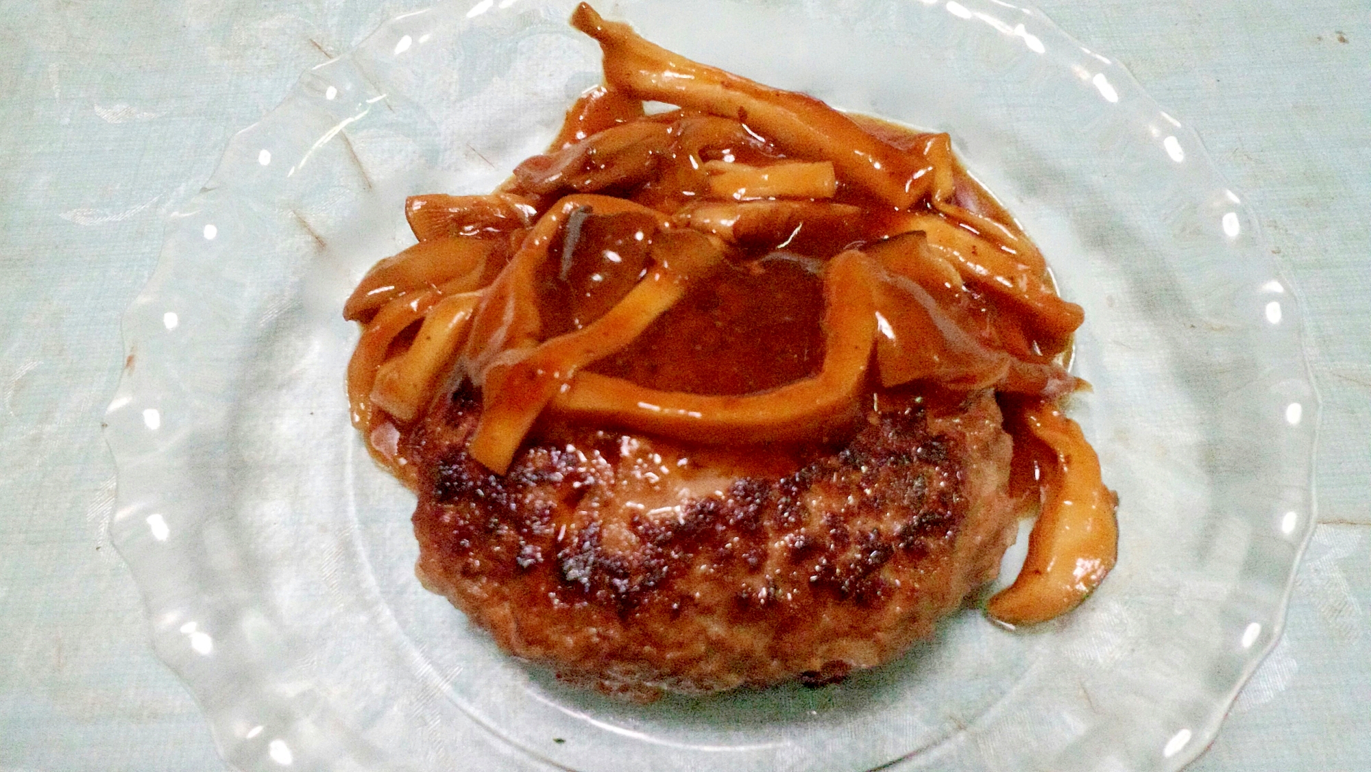 きのこたっぷり ハンバーグのきのこソース