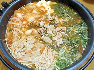 水菜と豚肉のキムチ鍋