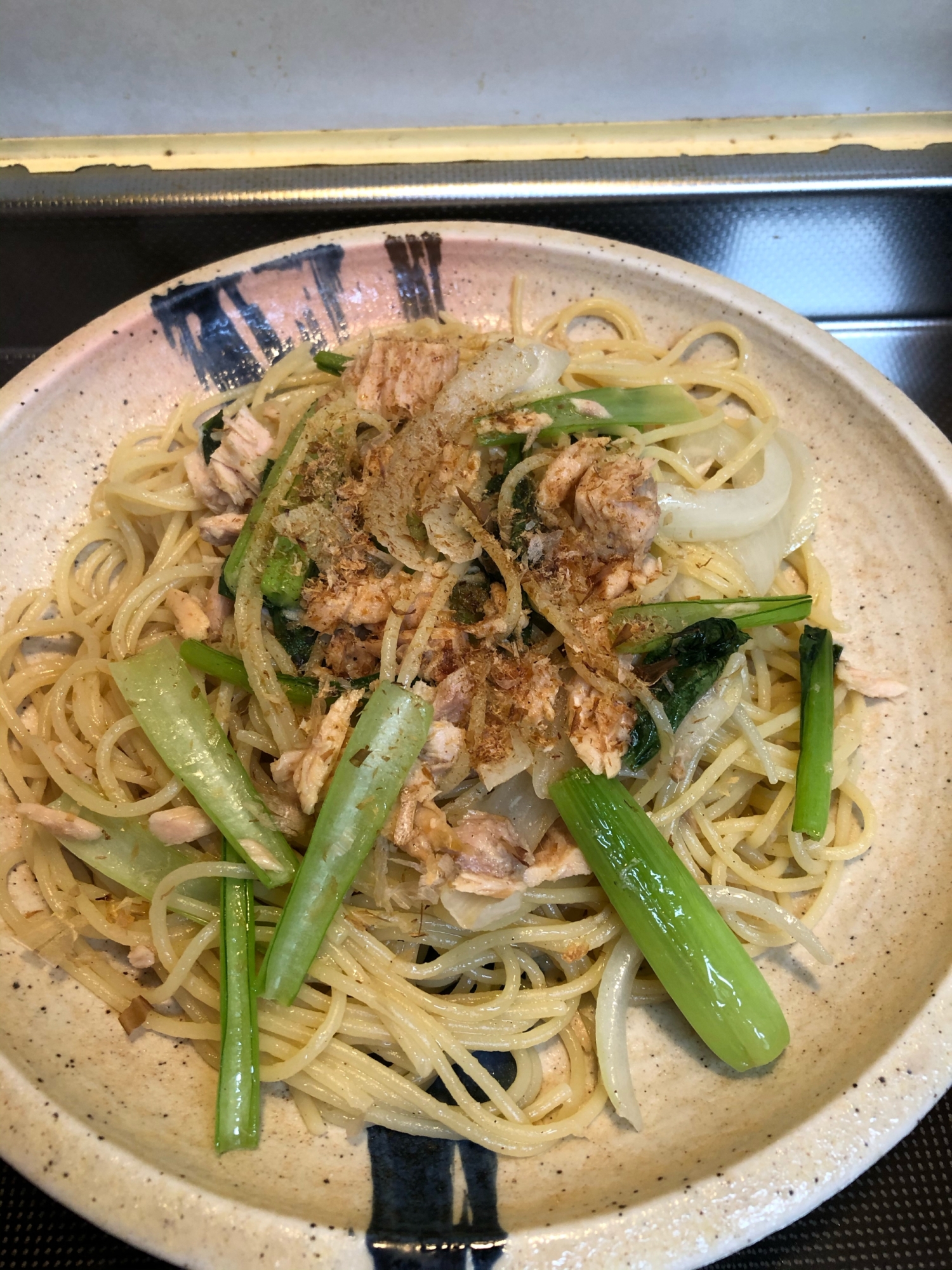 かつお節踊る♪たっぷりツナと小松菜の和風パスタ♪