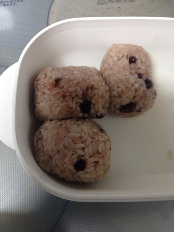 赤飯で 甘い餡子おにぎり レシピ 作り方 By Xmickyx 楽天レシピ 赤飯で 甘い餡子おにぎり レシピ 作り方 By Xmickyx 楽天レシピ