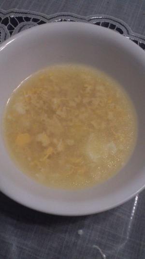 卵とチーズのスープ