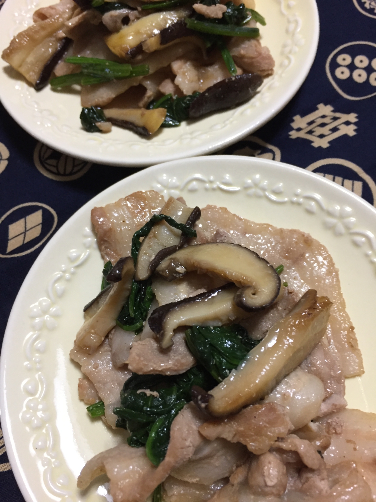 豚バラ肉とほうれん草椎茸のオイスター炒め レシピ 作り方 By Piano 楽天レシピ