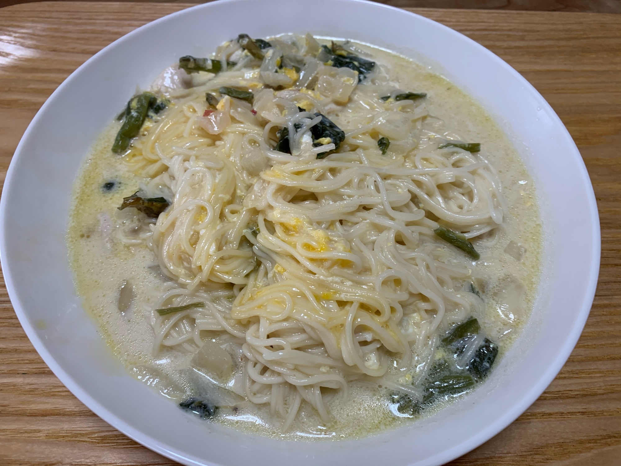 高菜漬け入りカルボナーラ風和風にゅうめん