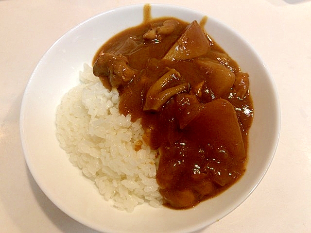 ゴロっと存在感☆赤かぶとしめじのチキンカレー