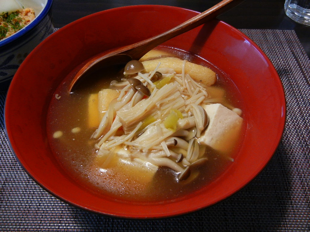 豆腐と油揚げとキノコの出汁煮