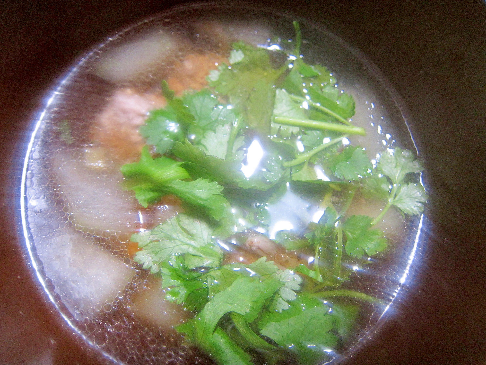 冬瓜とコリアンダーの鶏肉団子スープ
