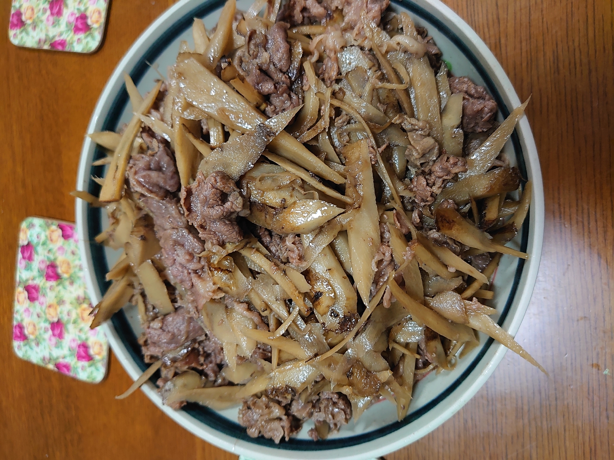 ご飯のお供の牛ごぼう