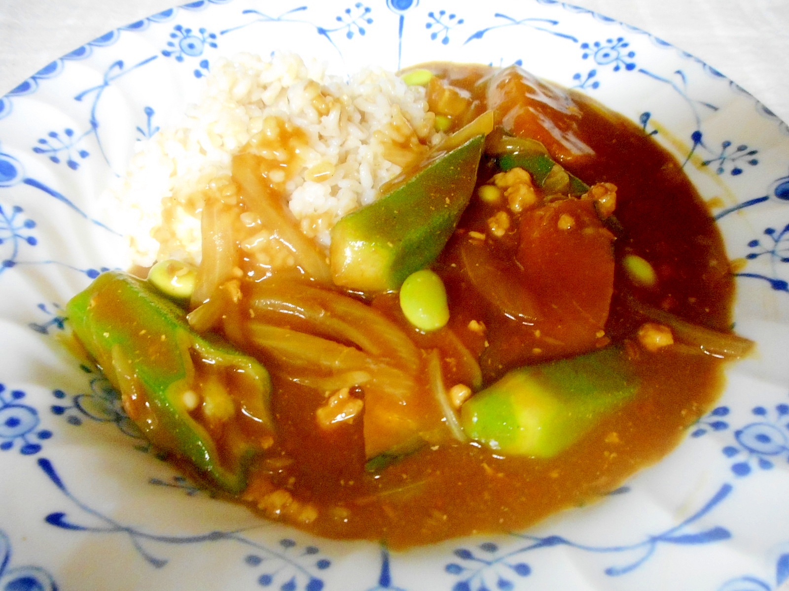 ルウでオクラとカボチャと枝豆のカレー