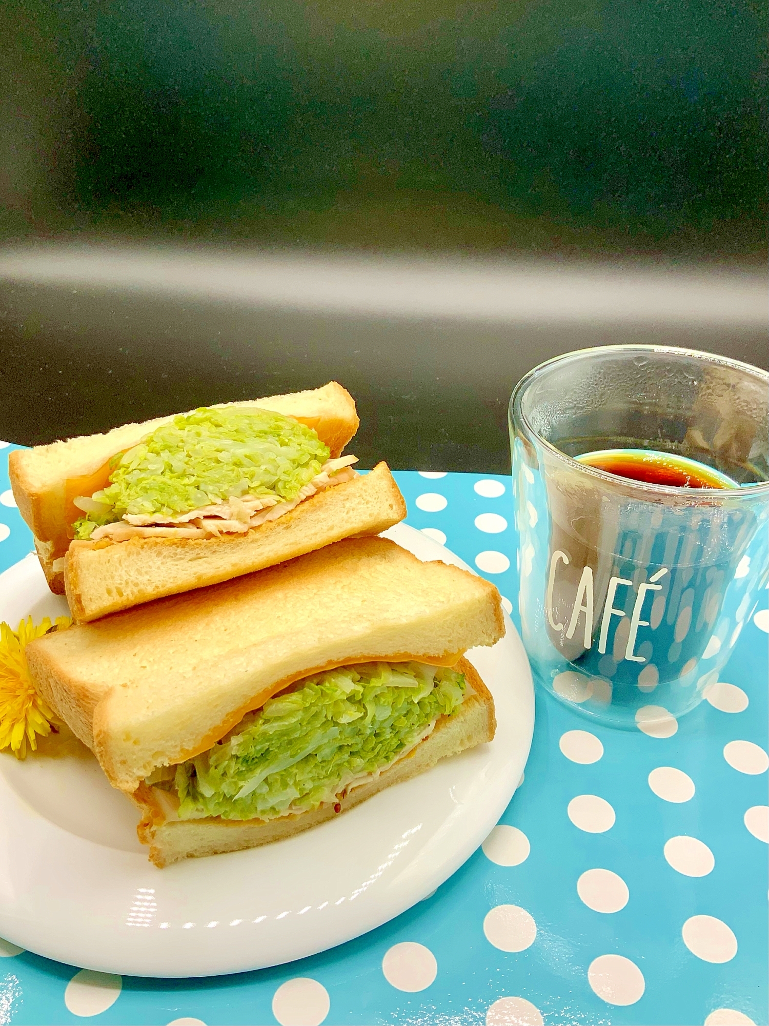 春キャベツたっぷりのボリュームサラダサンド♡