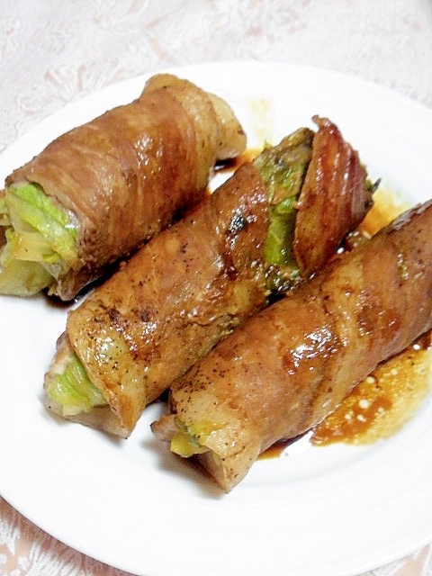 照り焼き味でご飯がすすむ♪レタスの肉巻き