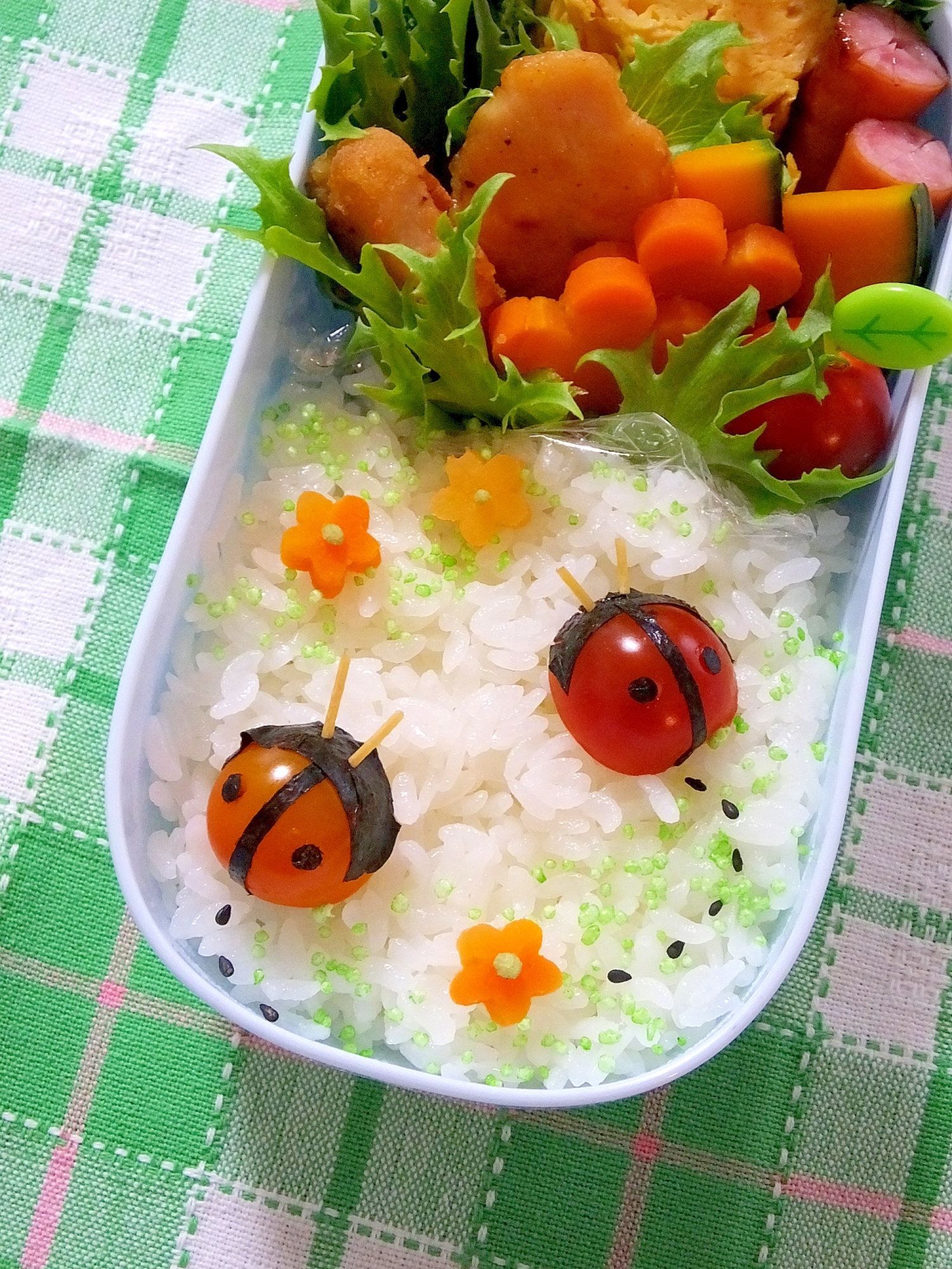 簡単キャラ弁 プチトマトdeてんとう虫のお弁当 レシピ 作り方 By Cherry05 楽天レシピ