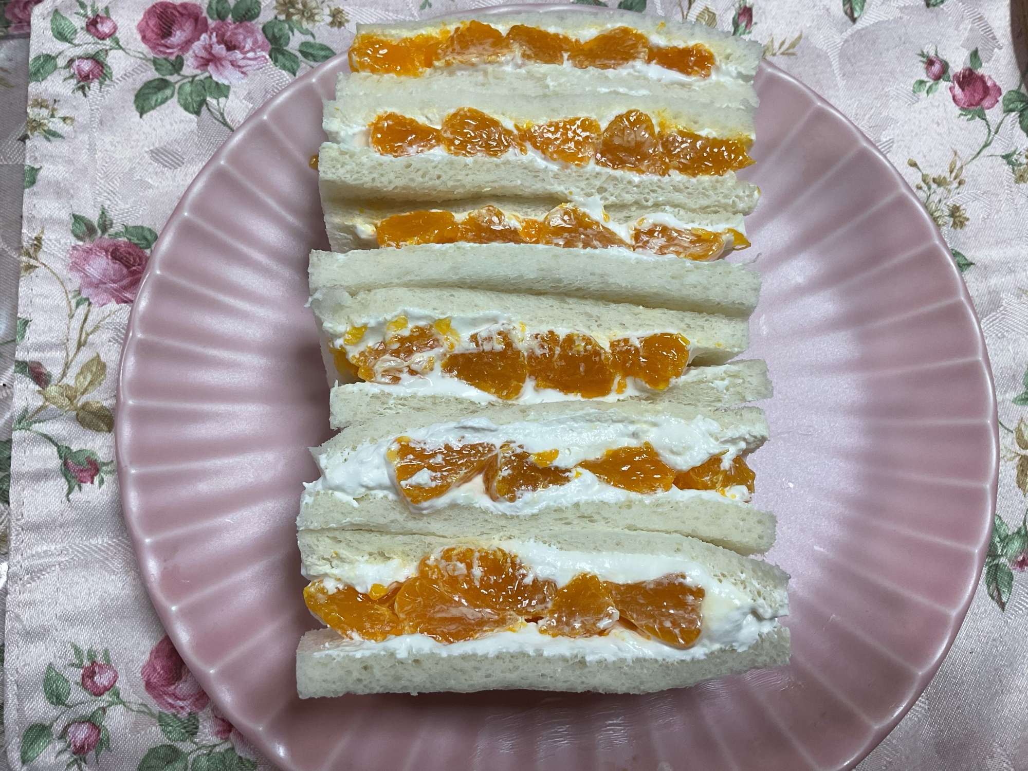 みかんのクリームサンドイッチ