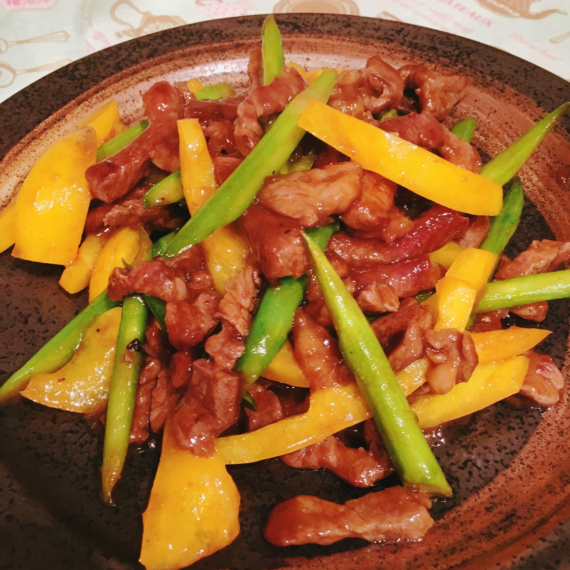 冷めてもおいしい!牛肉とアスパラのオイスター炒め♪