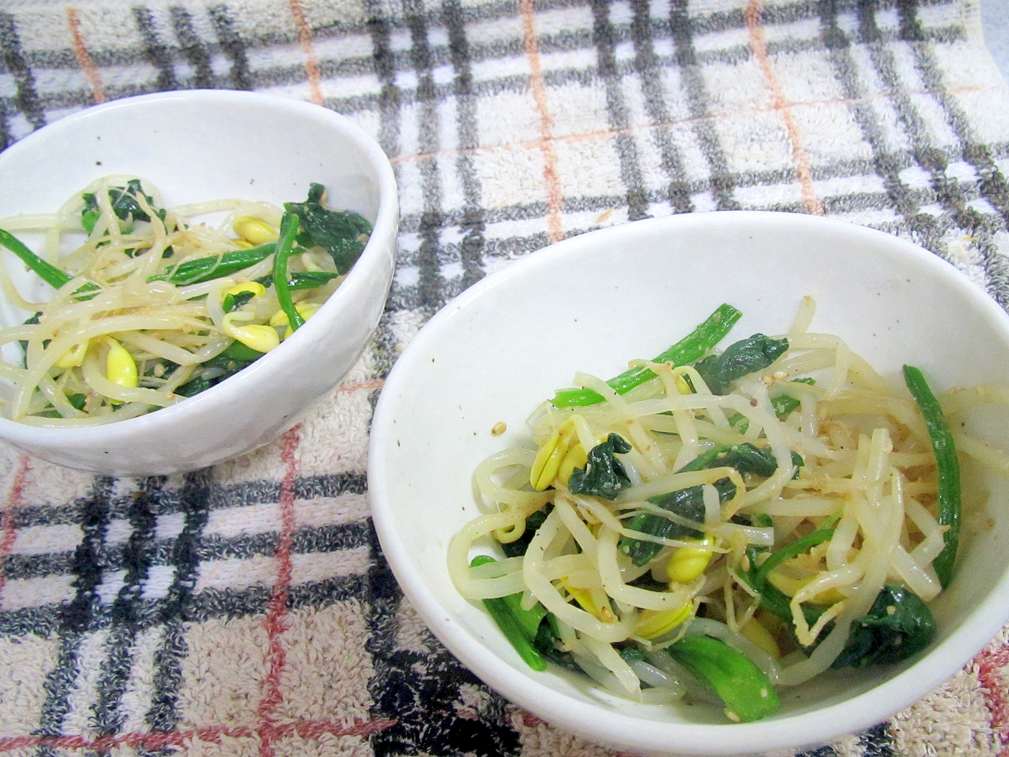 豆もやしとほうれん草のナムル