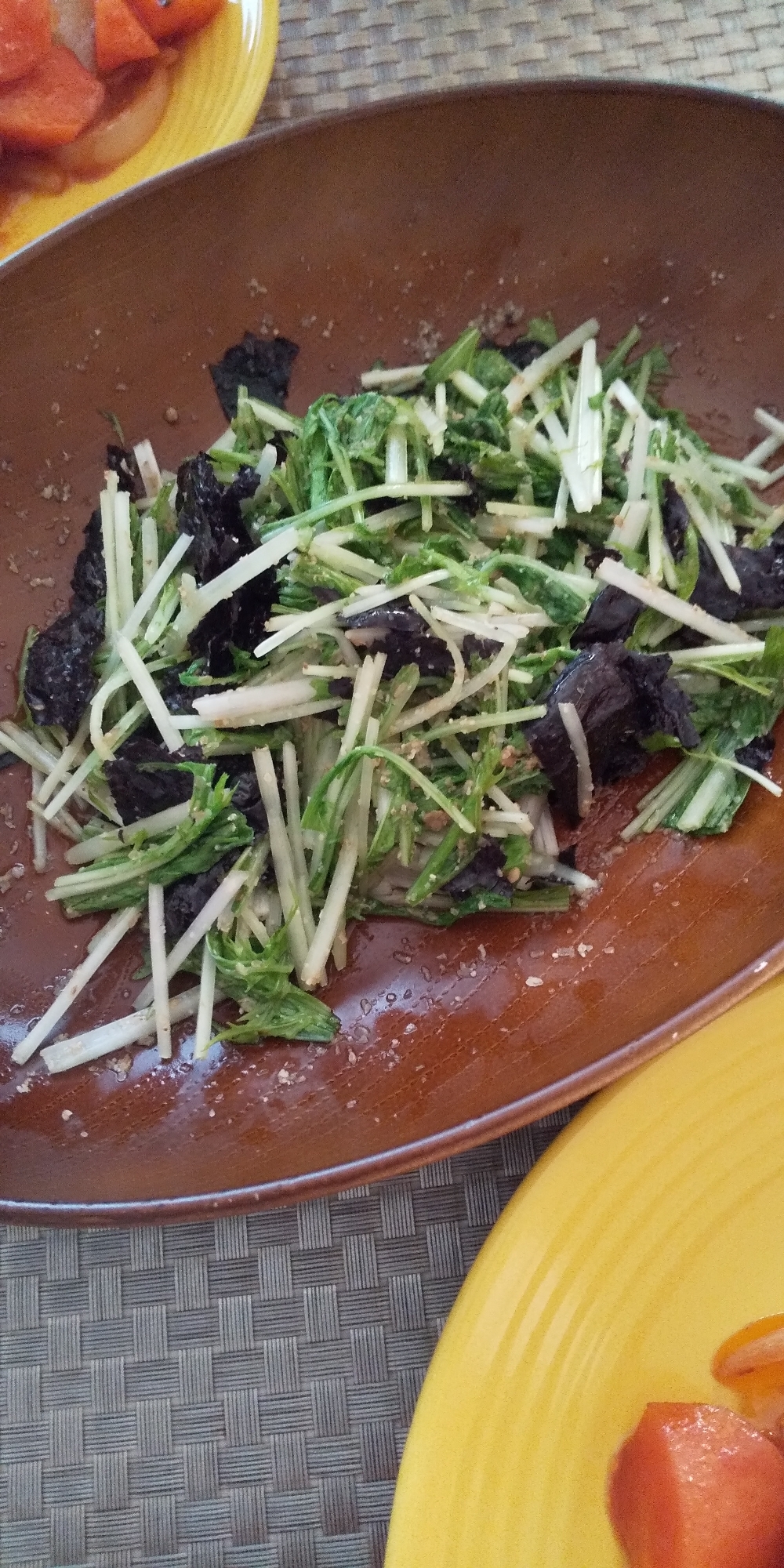 水菜と海苔のゴマめんつゆサラダ