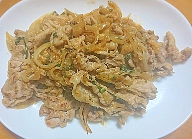 豚肉と玉ねぎと大葉のポン酢味噌炒め レシピ 作り方 By ぴさきのマリちゃん 楽天レシピ