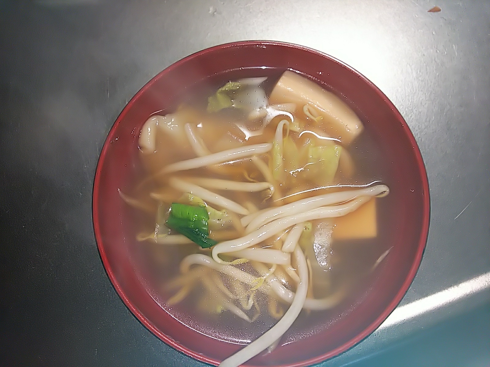 水餃子入り中華スープ