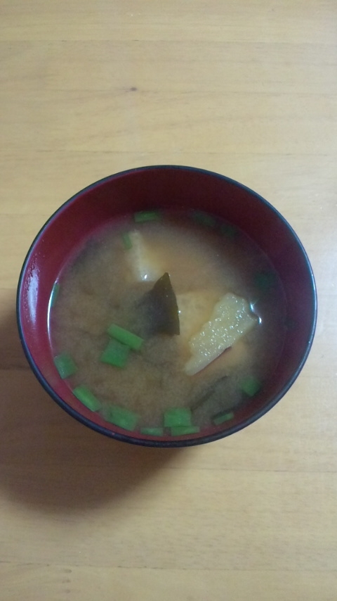 さつま芋と油揚げのお味噌汁