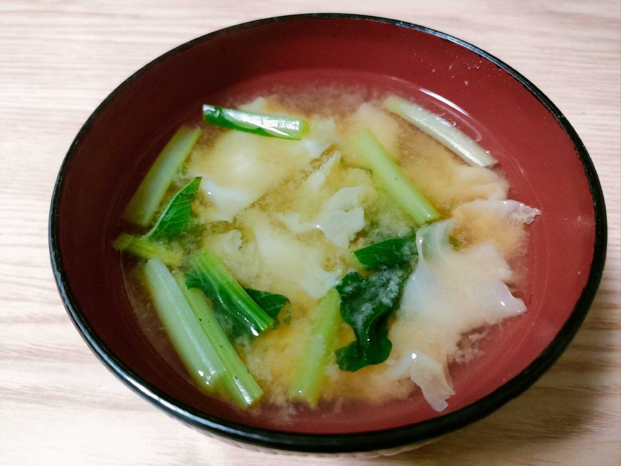 キャベツと小松菜の味噌汁