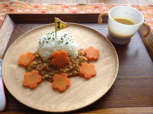 一歳誕生日 お祝いカレーライス