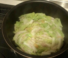 いつもは出汁で煮ていたのですが、このミルフィーユ鍋のお味の方が好きでした♥簡単ですし、また作ります！
ごちそう様でしたー☆
