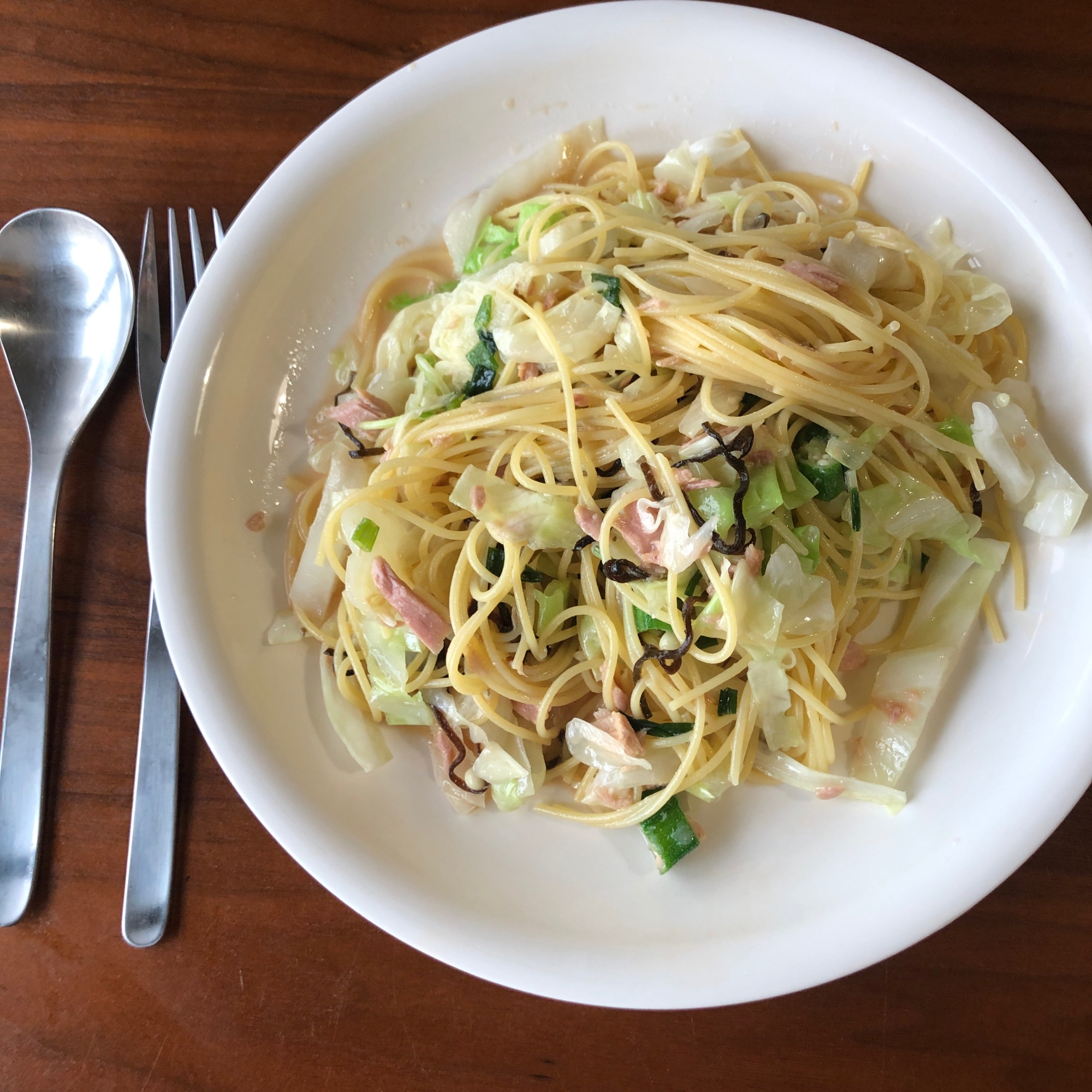 塩昆布とキャベツの冷静パスタ