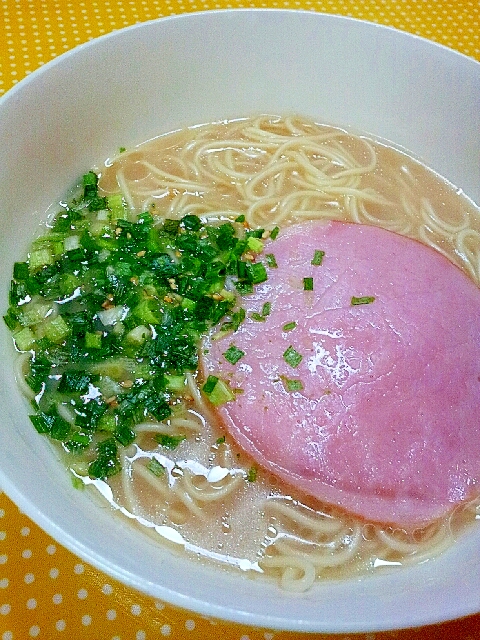 ✿ハムとねぎの豚骨ラーメン❤