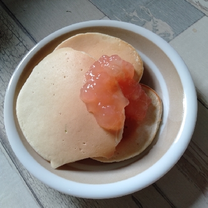 ホットケーキミックスで作ったときより、周りがカリッと中はもちっとで美味しかったです!本当にもうミックスいらないです(笑)