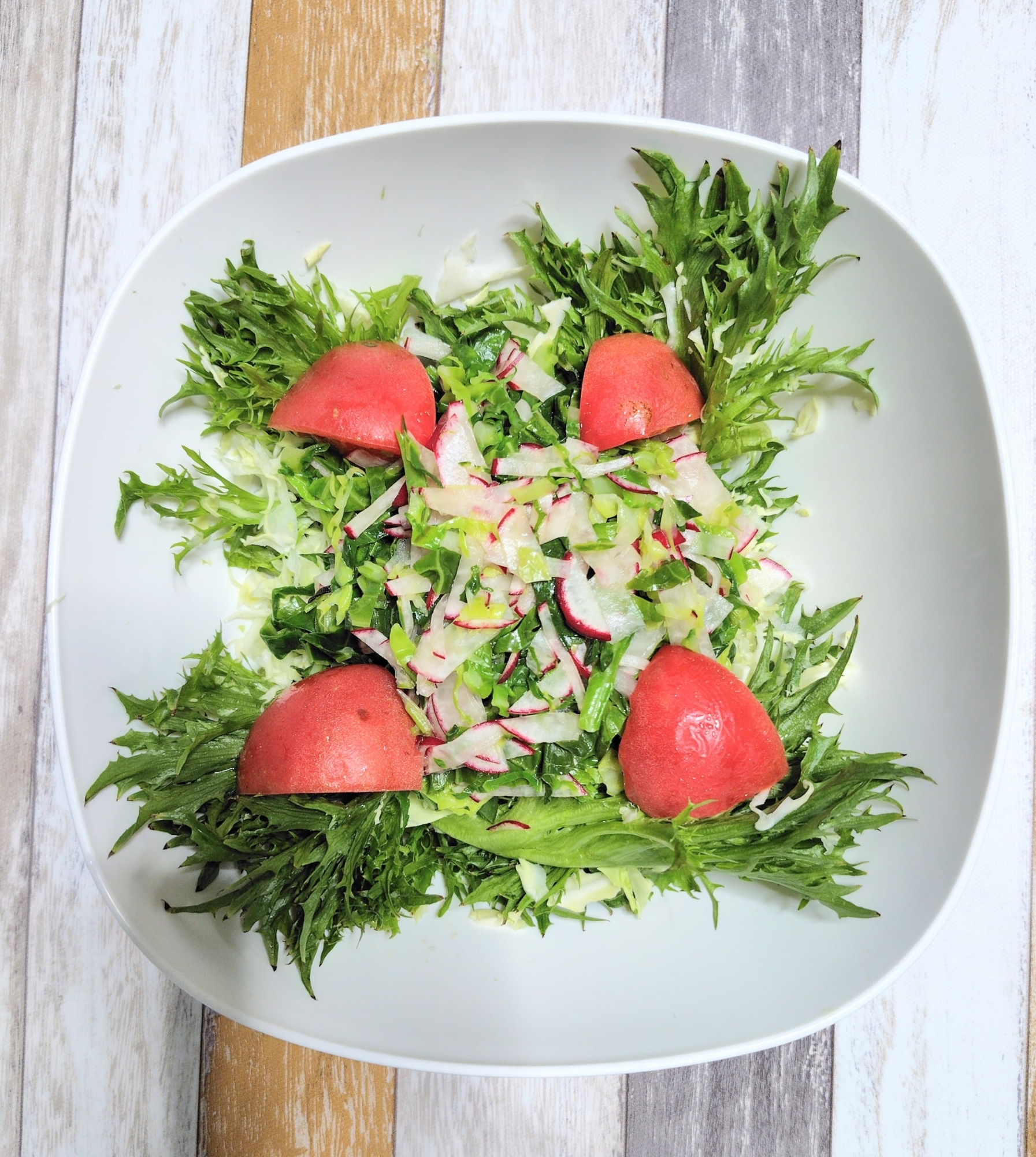 茹でキャベツとラディッシュのサラダトマト添え レシピ・作り方 by