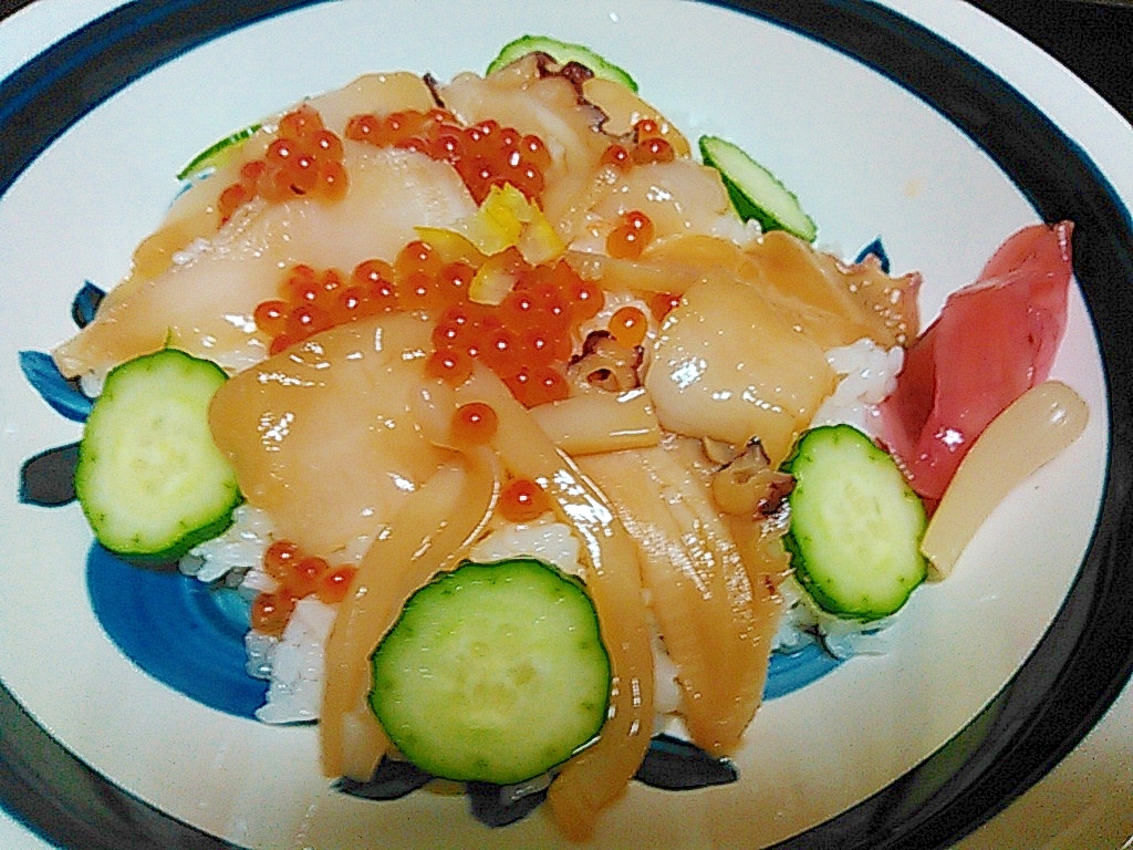 イカといくらの醤油漬け丼