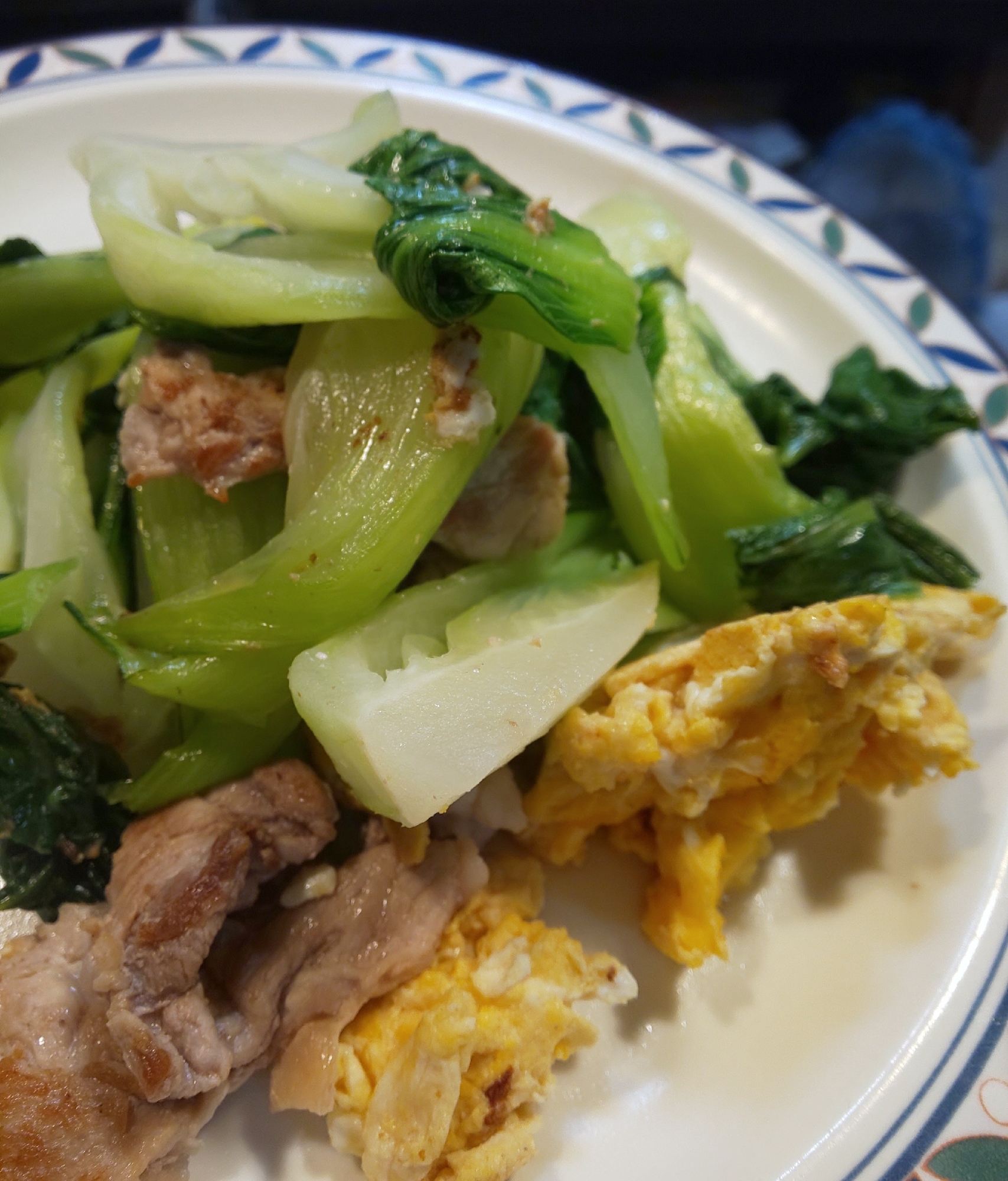 しゃきしゃきチンゲン菜塩炒め