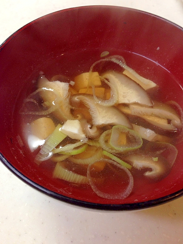 しいたけと豆腐のお吸い物