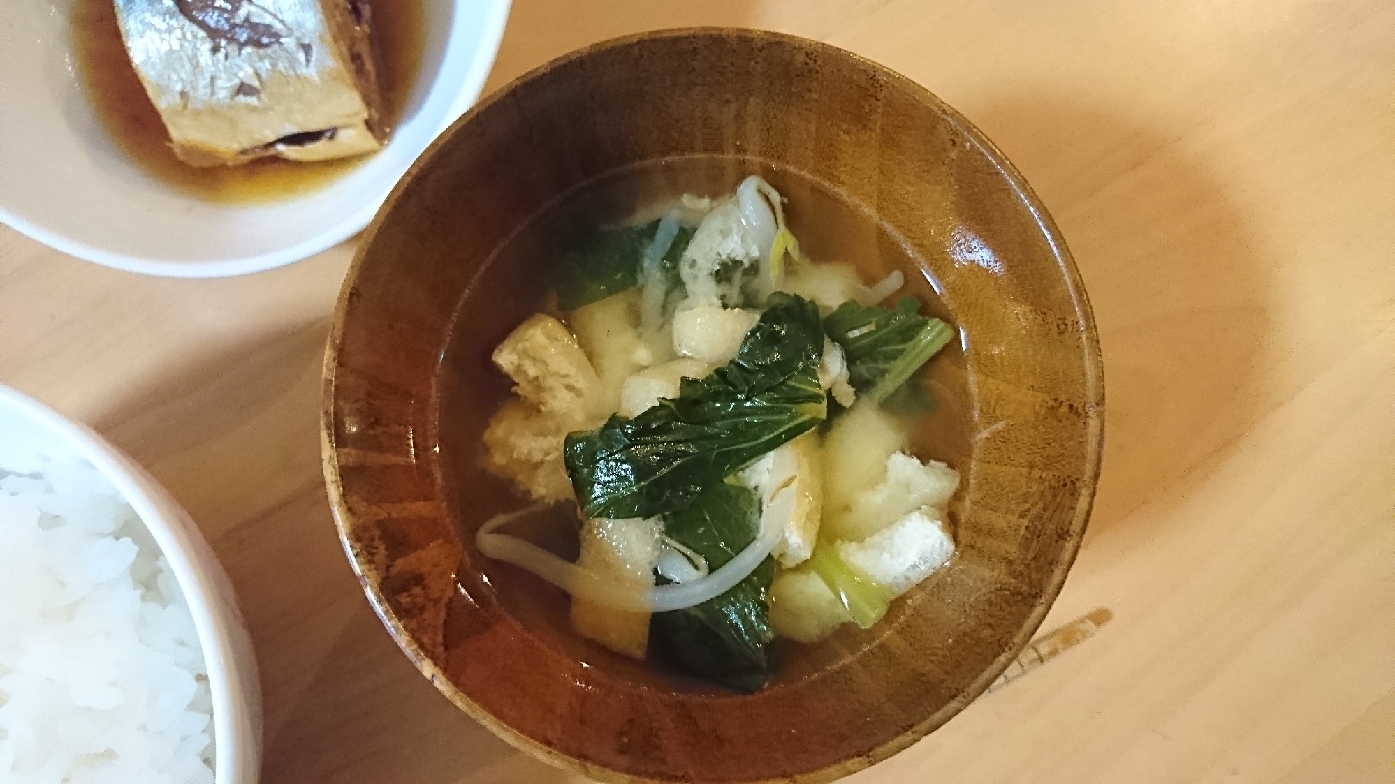 小松菜とモヤシの味噌汁