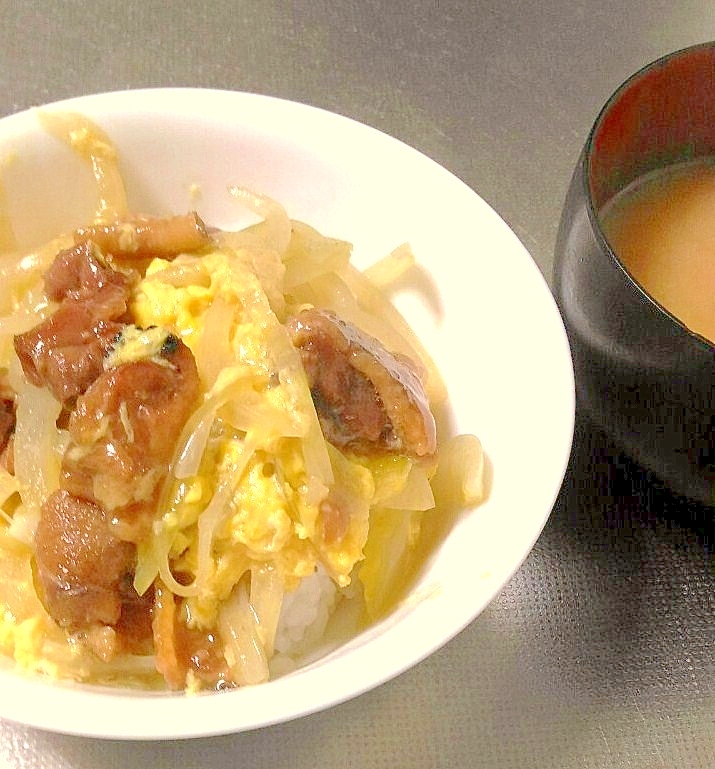 やきとり缶の親子丼