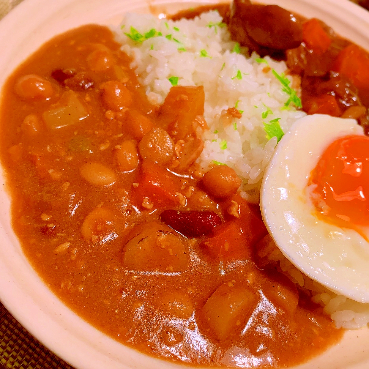 鶏ひき肉と根菜のココナッツ豆カレー