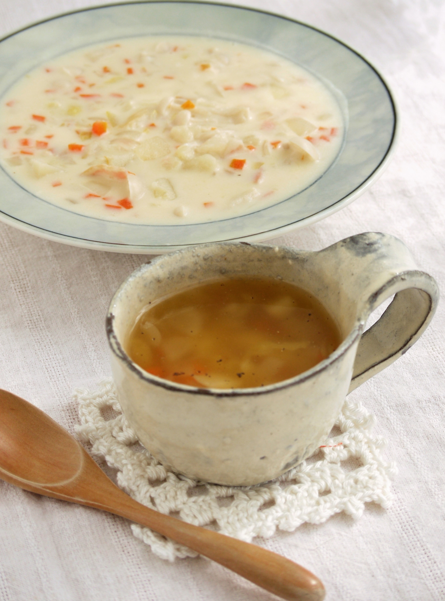 【一つの鍋で二種類作る】野菜スープとミルクシチュー