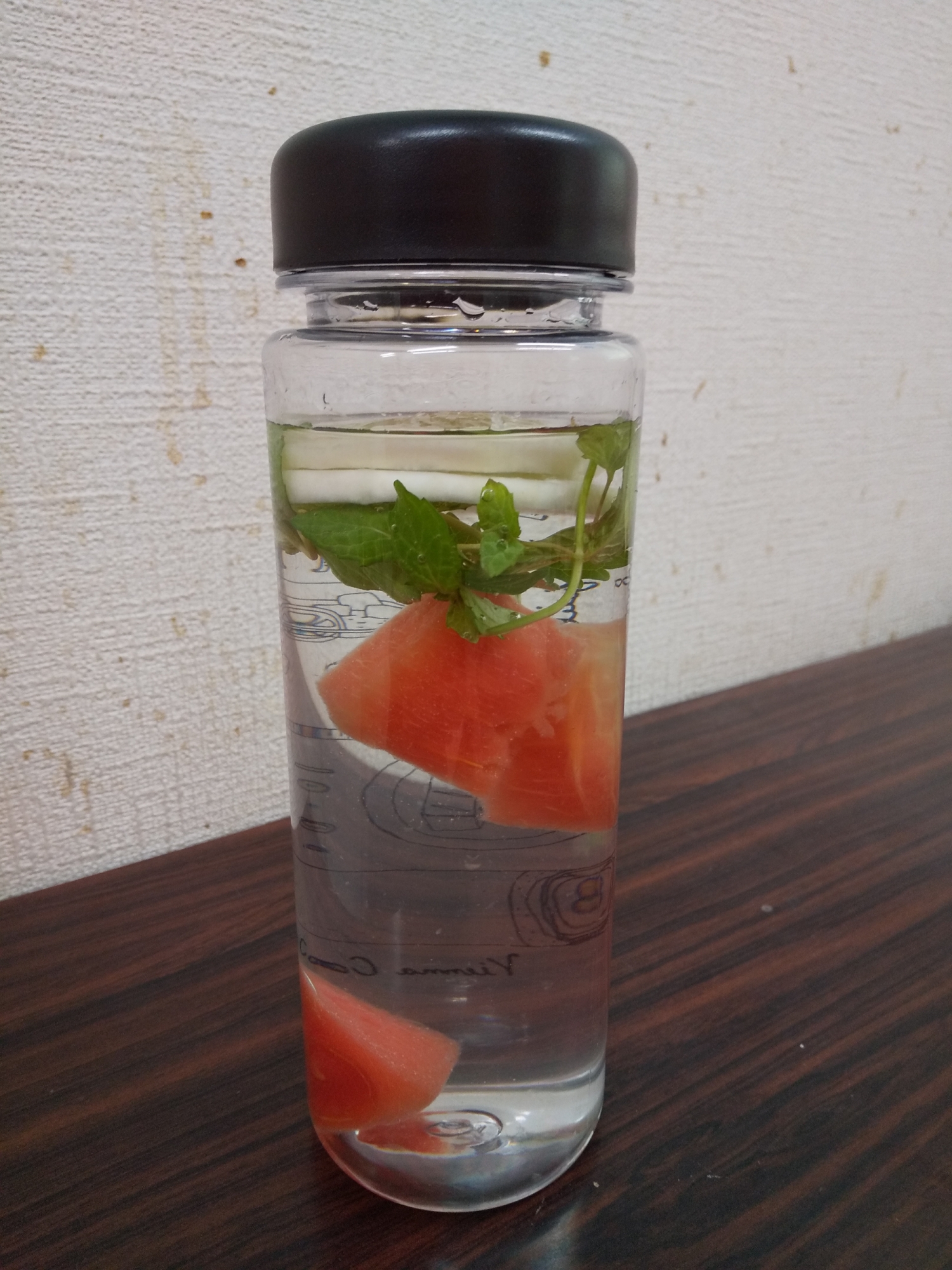 スイカとレモンのデトックスウォーター レシピ 作り方 By 気まぐれみけにゃん 楽天レシピ スイカとレモンのデトックスウォーター レシピ 作り方 By 気まぐれみけにゃん 楽天レシピ