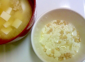 取り分け離乳食 ひき割り納豆と豆腐のみそ汁 レシピ 作り方 By Kiri873 楽天レシピ