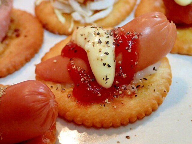 ガーリック香る ウインナーの焼きリッツ レシピ・作り方 by ぷ〜みぃ