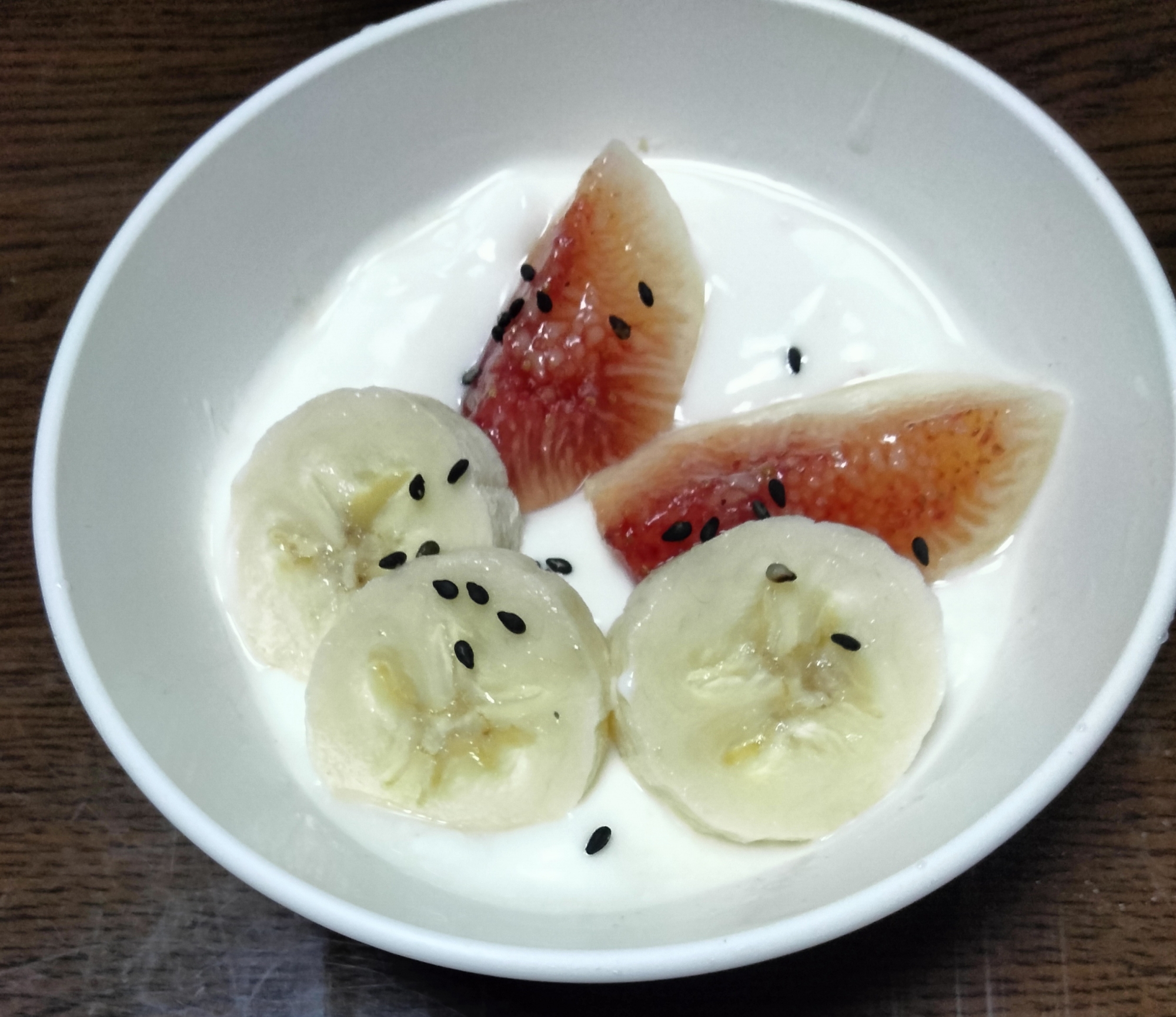 今日のヨーグルト♡いちじく&バナナ