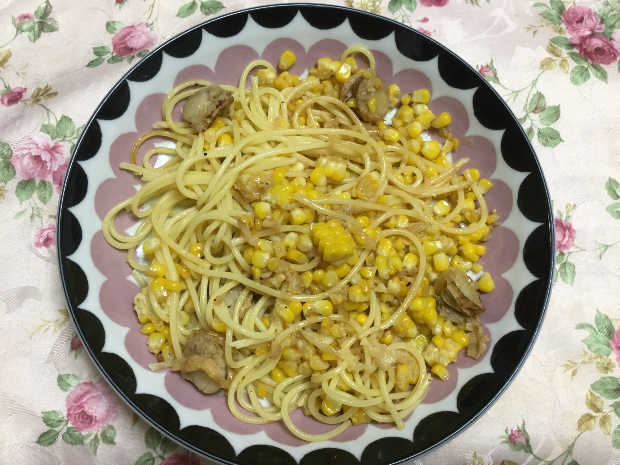 屋台風のとうもろこしとホタテのバター醤油パスタ