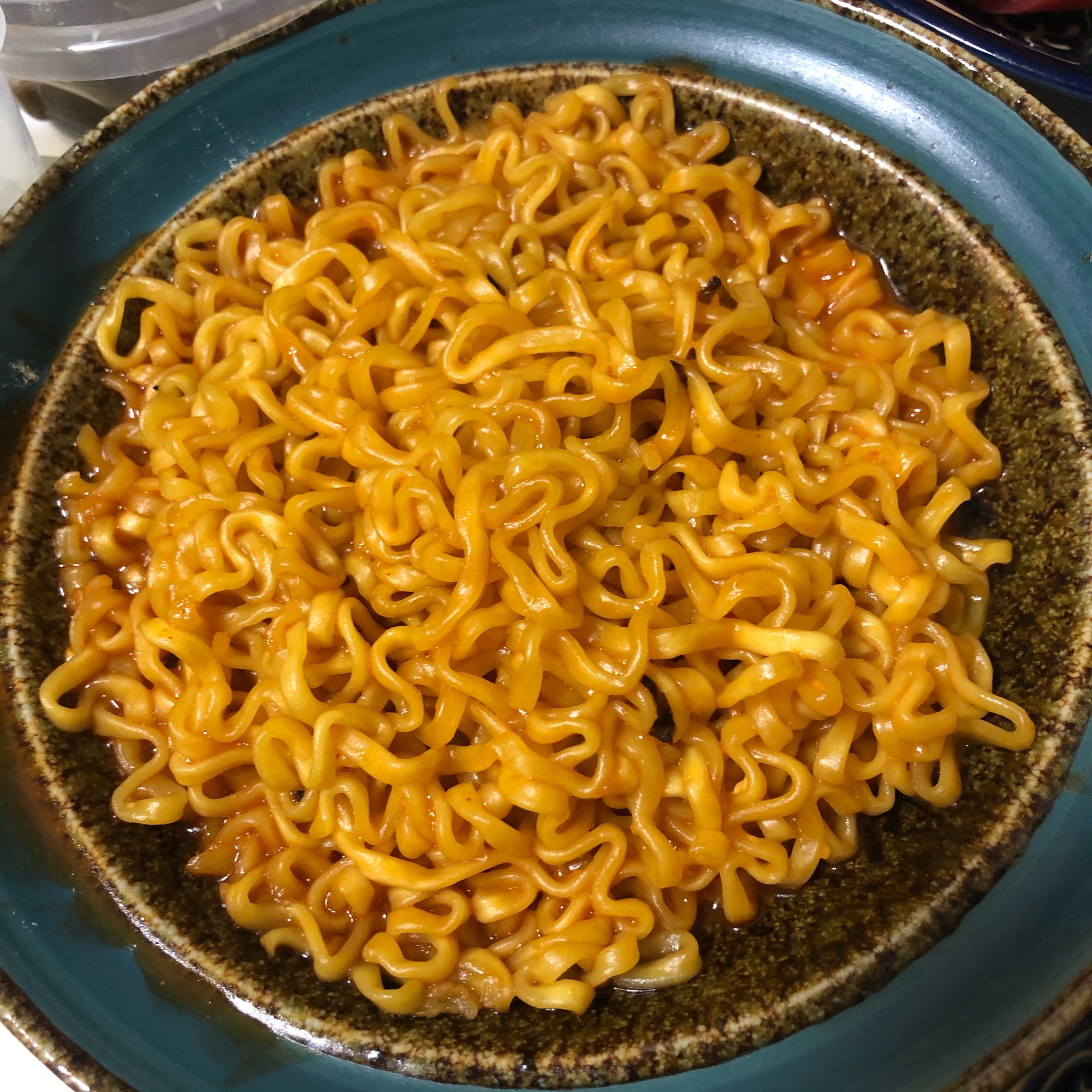 インスタント麺でトマトチーズ麺