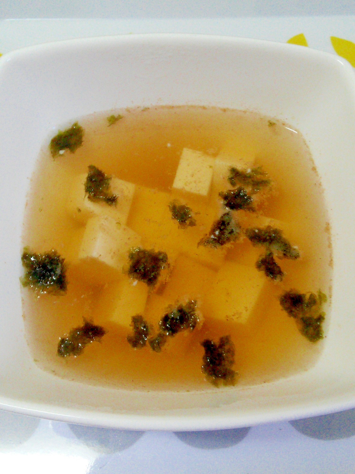 レンジで簡単☆豆腐と焼き海苔の和風スープ