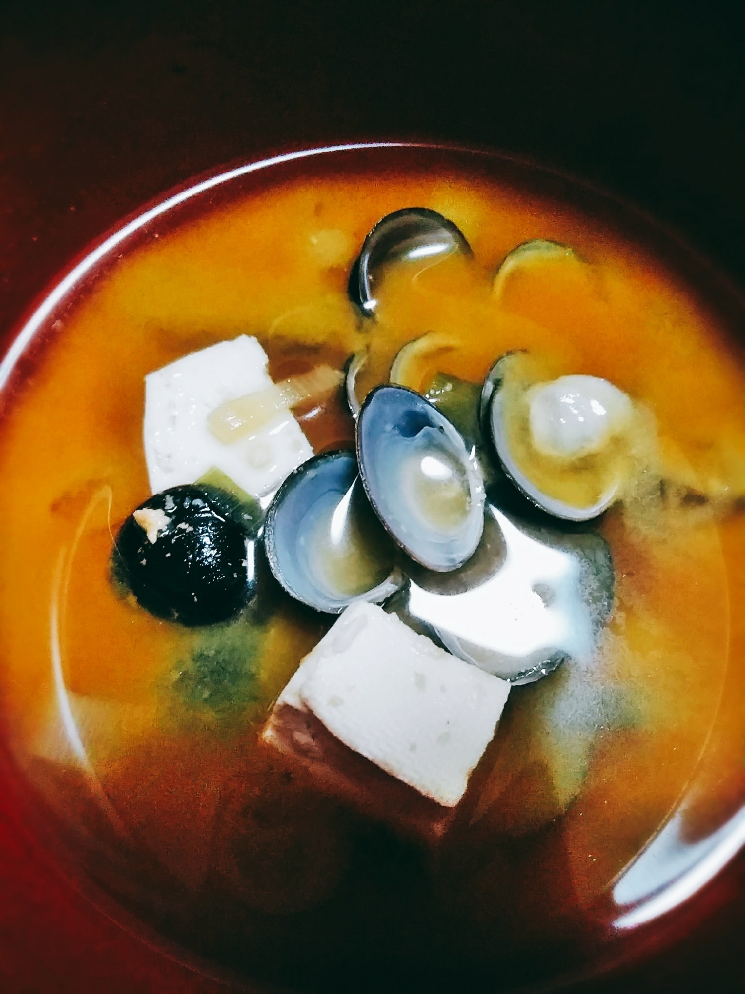 冷凍しじみと豆腐の味噌汁