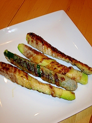 ☆豚バラ巻き巻きズッキーニ☆