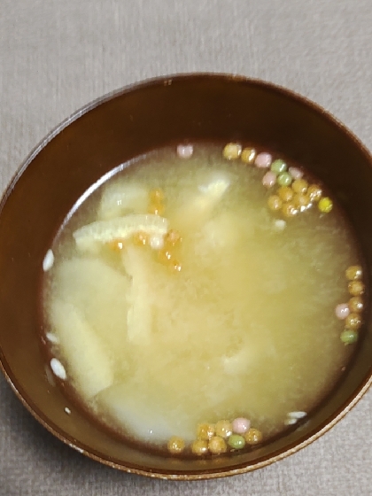 新たまねぎと油揚げの味噌汁