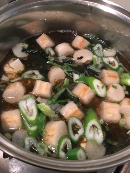 焼き麸と海藻の味噌汁