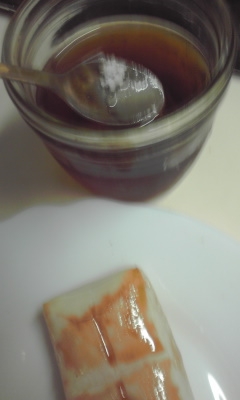 ぷ～みぃちゃんのお餅のお供にいただいたよ～＾＾麦茶はいつも冷蔵庫に入っているけど　いつもそのまま飲んでいたよ＾＾ごちそうさまね＾＾